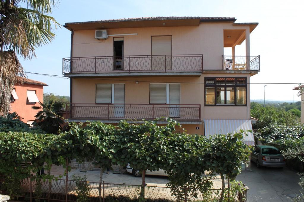 Apartments With A Parking Space Umag - 7110 Екстериор снимка